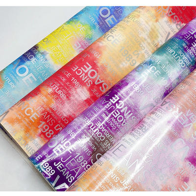 PUレインボーレタープリントマガジンデザイン合成皮革防水フェイクレザー生地、荷物バッグ化粧品家具/ソファ用