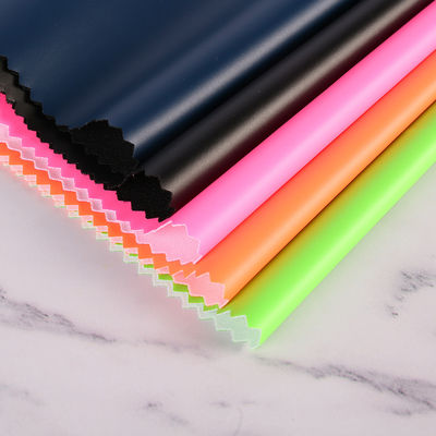 白いPU皮革用衣料 54/55'幅