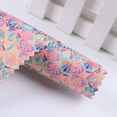 0.5mm Glitter PU レザー ブラッシュされた 人魚メイド 魚のスケール PU 人工レザー