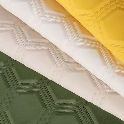 PVC刺繍ヘキサゴンエンボス人工合成皮革、車のフットカーシートソファ装飾バッグフェイクレザー生地用