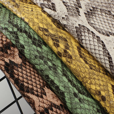 0.8mm厚PU合成皮革、幅137cm、バッグ、靴、家具用24色サンプル